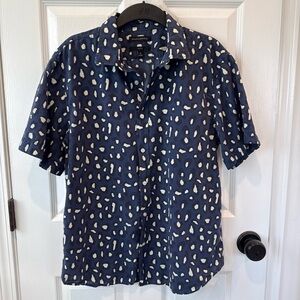 Banana Republic Men's Blue Patterned Shirt